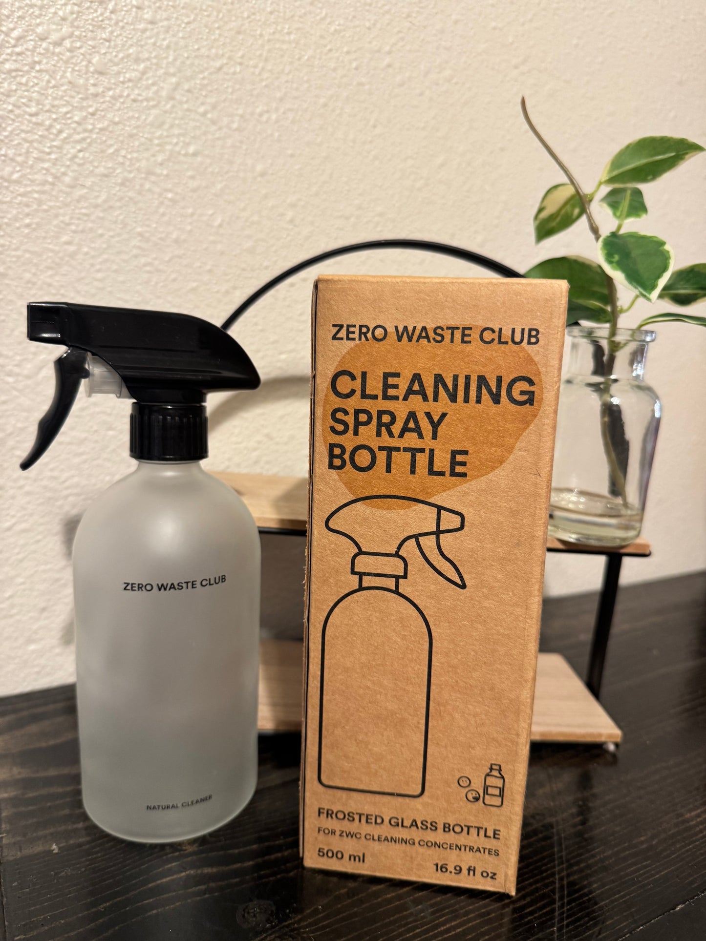 Cleaning spray bottle