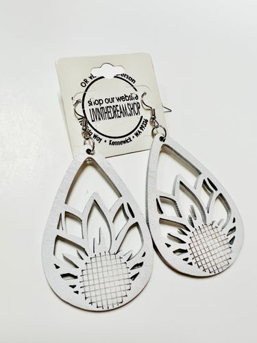 White Sunflower Earrings