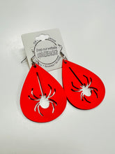 Load image into Gallery viewer, Halloween Black Spider Earrings